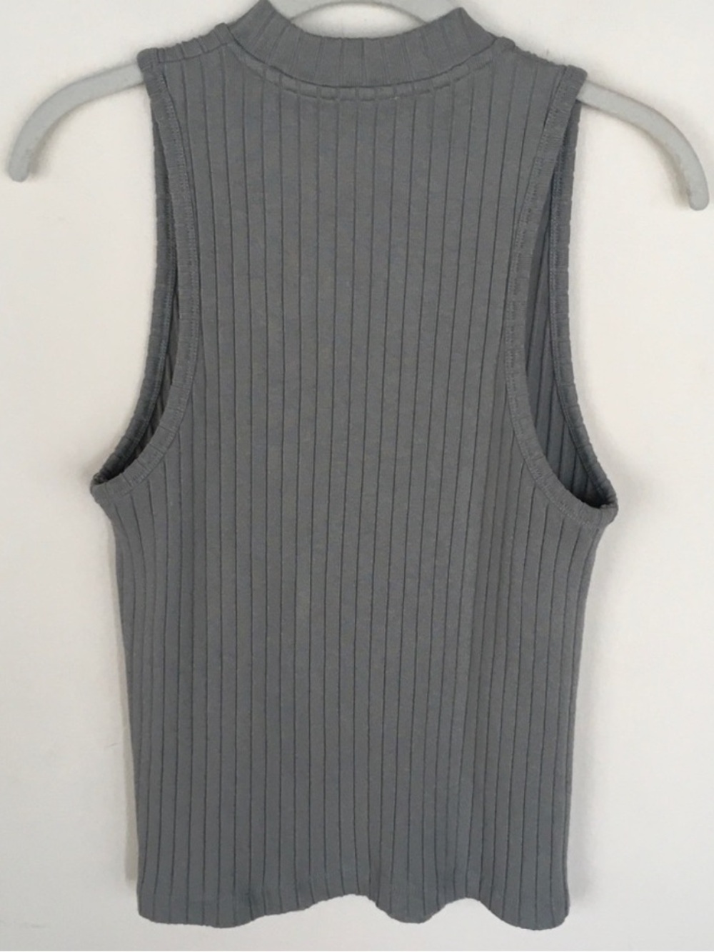 Vince Ribbed Sleeveless Tank Blouse size Large - Picture 2 of 5